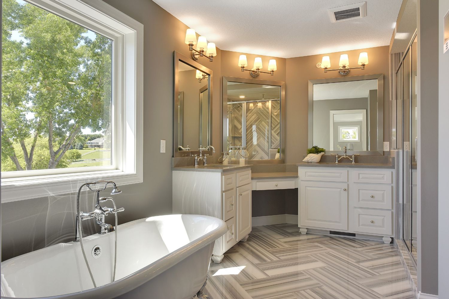 Interior Gallery - Minnesota Home Builder Donnay Homes
